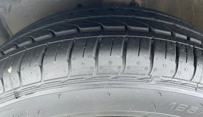 2015 Maruti Celerio VXI AGS, Petrol, Automatic, 46,579 km, Left Front Tyre Tread