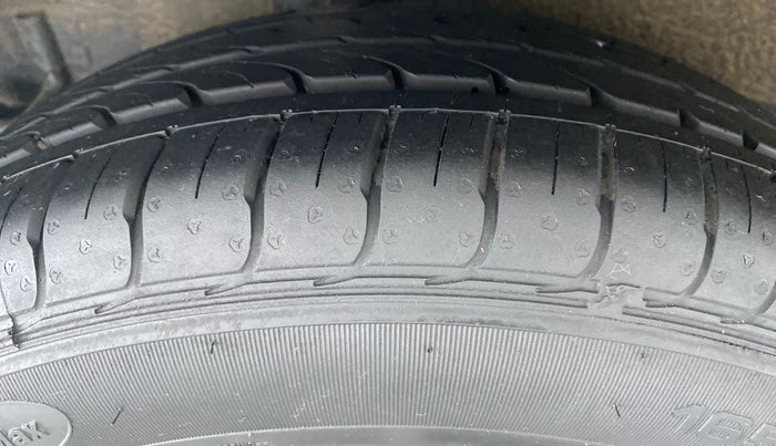 2015 Maruti Celerio VXI AGS, Petrol, Automatic, 46,579 km, Right Rear Tyre Tread