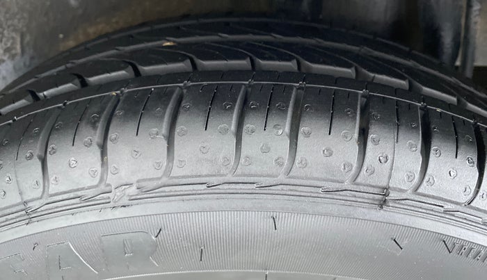 2015 Maruti Celerio VXI AGS, Petrol, Automatic, 46,579 km, Left Rear Tyre Tread