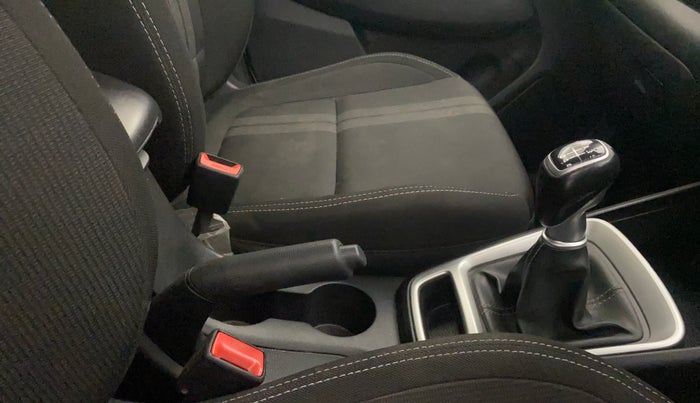 2019 Hyundai VENUE SX 1.0 TURBO, Petrol, Manual, 72,170 km, Gear Lever