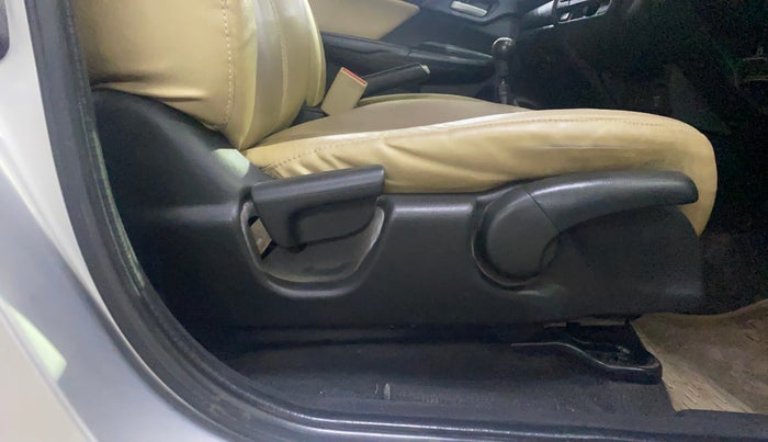 2016 Honda Jazz 1.2L I-VTEC SV, Petrol, Manual, 56,400 km, Driver Side Adjustment Panel