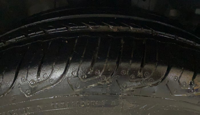 2016 Honda Jazz 1.2L I-VTEC SV, Petrol, Manual, 56,400 km, Right Front Tyre Tread