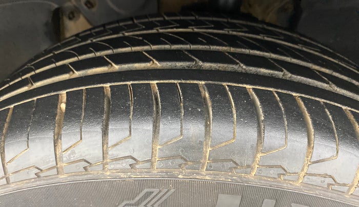 2018 Renault Captur 1.5 PLATINE DIESEL, Diesel, Manual, 56,761 km, Left Front Tyre Tread