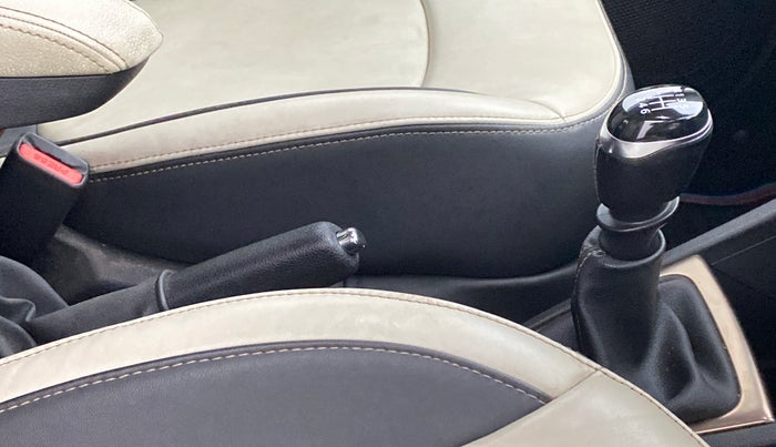 2018 Renault Captur 1.5 PLATINE DIESEL, Diesel, Manual, 56,761 km, Gear Lever