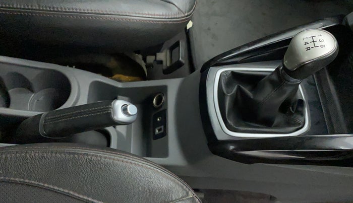 2016 Ford Ecosport TITANIUM+ 1.0L ECOBOOST, Petrol, Manual, 50,578 km, Gear Lever