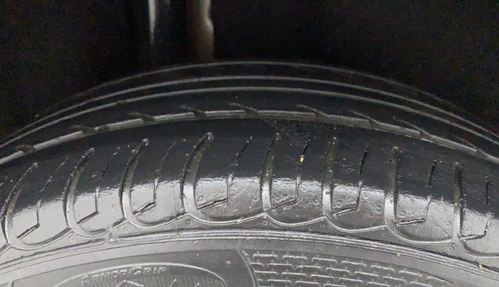 2016 Ford Ecosport TITANIUM+ 1.0L ECOBOOST, Petrol, Manual, 50,578 km, Right Rear Tyre Tread