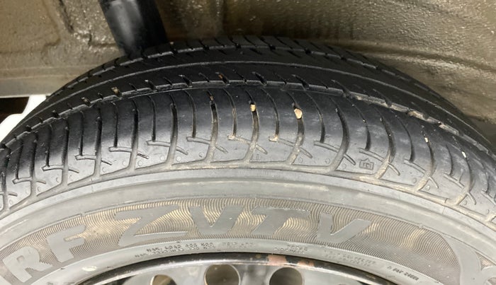 2019 Maruti New Wagon-R VXI 1.0, Petrol, Manual, 28,454 km, Right Rear Tyre Tread