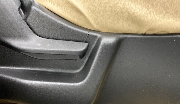 2019 Maruti New Wagon-R VXI 1.0, Petrol, Manual, 28,454 km, Driver Side Adjustment Panel