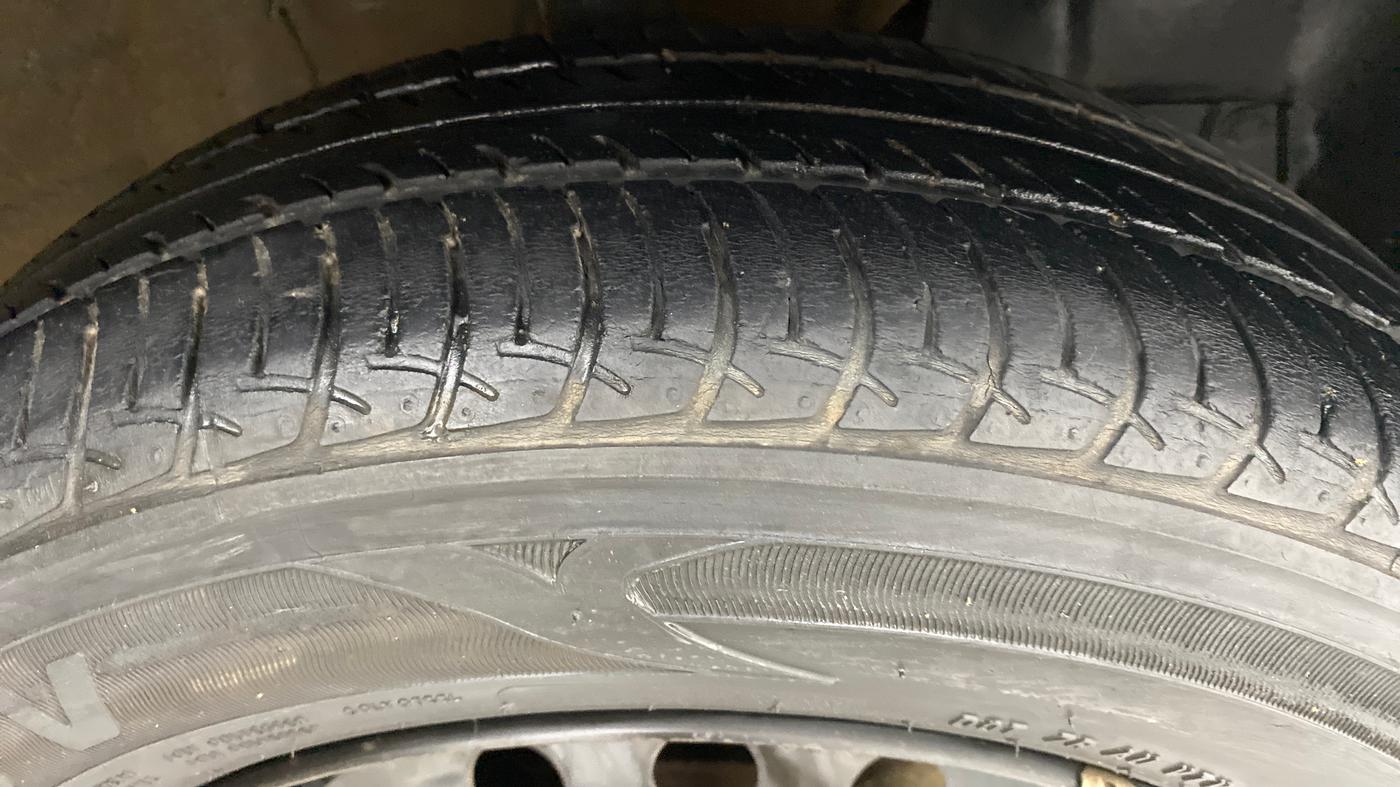 2019 Maruti New Wagon-R VXI 1.0, Petrol, Manual, 28,454 km, Right Front Tyre Tread
