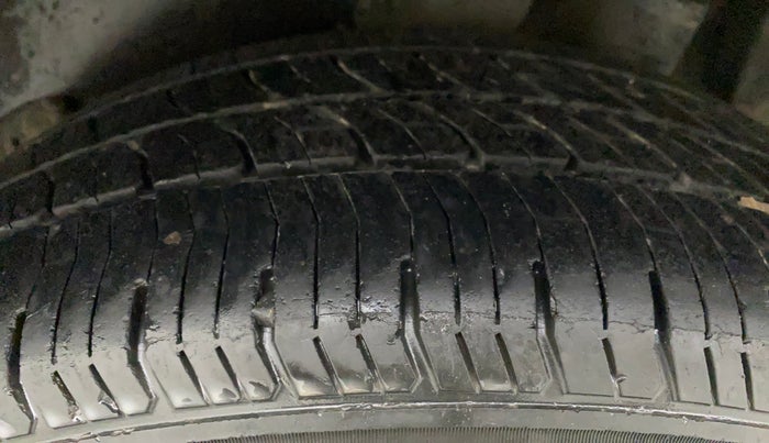 2015 Hyundai Creta S 1.6 PETROL, Petrol, Manual, 51,607 km, Left Rear Tyre Tread
