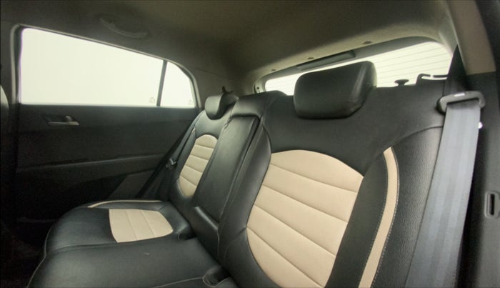 2015 Hyundai Creta S 1.6 PETROL, Petrol, Manual, 51,607 km, Right Side Rear Door Cabin
