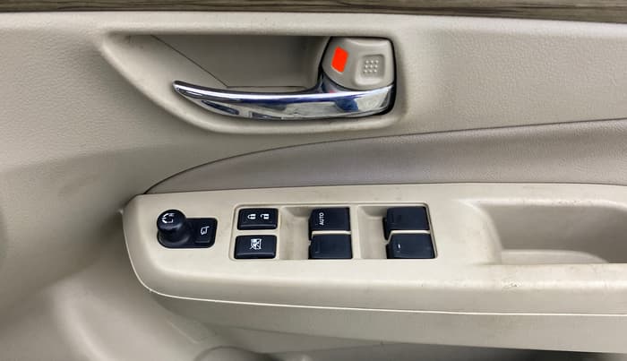 2019 Maruti Ciaz ALPHA  AT 1.5 SHVS PETROL, Petrol, Automatic, 91,080 km, Driver Side Door Panels Control