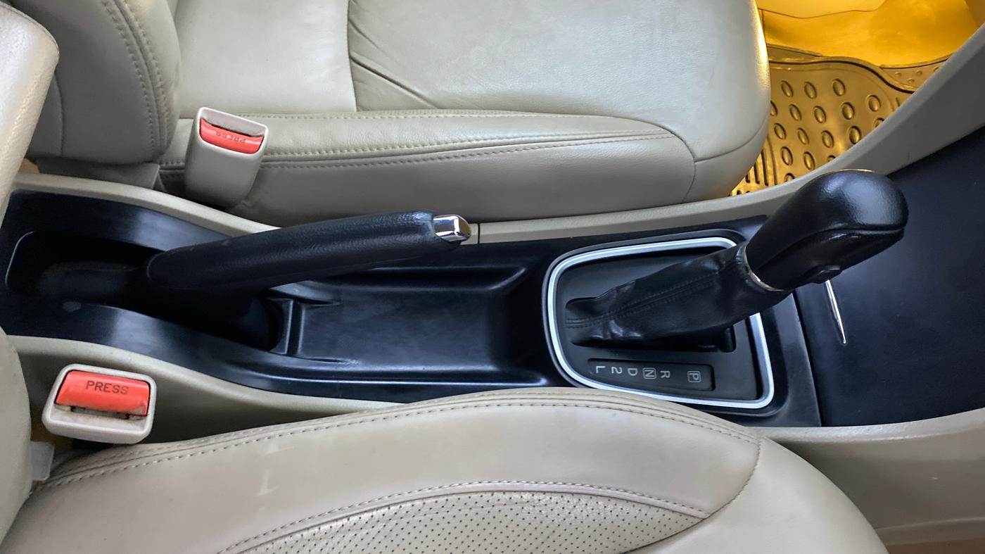 2019 Maruti Ciaz ALPHA  AT 1.5 SHVS PETROL, Petrol, Automatic, 91,080 km, Gear Lever