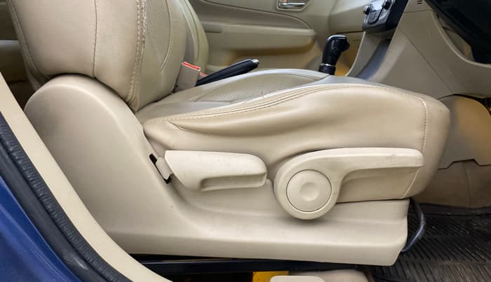 2019 Maruti Ciaz ALPHA  AT 1.5 SHVS PETROL, Petrol, Automatic, 91,080 km, Driver Side Adjustment Panel
