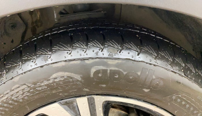 2022 MG ASTOR SHARP 1.5 MT, Petrol, Manual, 34,052 km, Right Front Tyre Tread