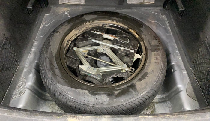 2022 MG ASTOR SHARP 1.5 MT, Petrol, Manual, 34,052 km, Spare Tyre