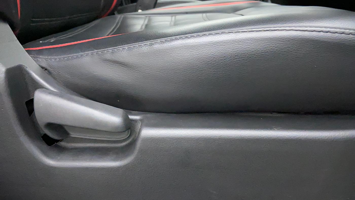 2015 Maruti Wagon R 1.0 LXI CNG, CNG, Manual, 81,322 km, Driver Side Adjustment Panel