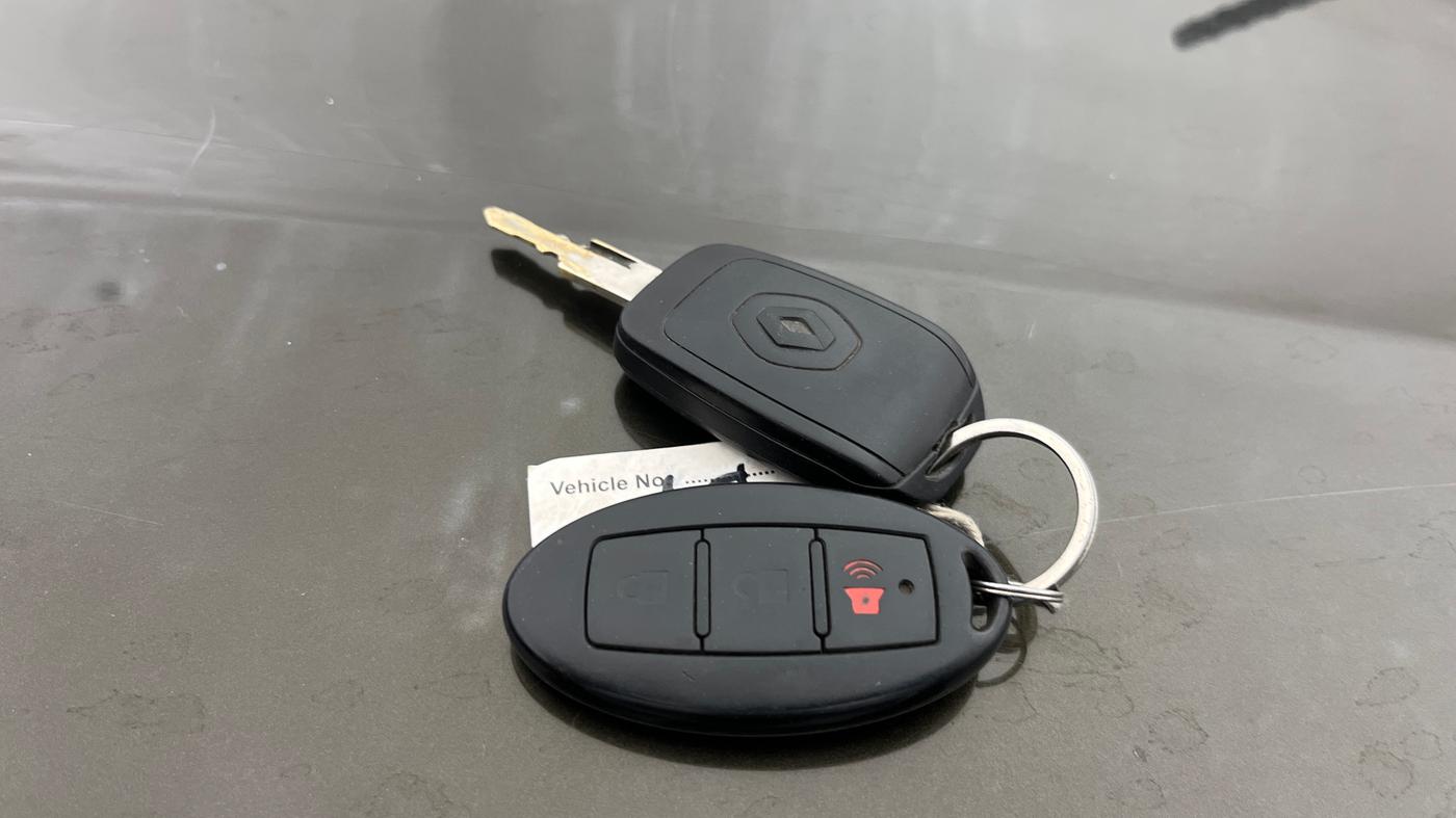 2018 Renault Kwid RXL 1.0 AMT, CNG, Automatic, 64,078 km, Key Close Up