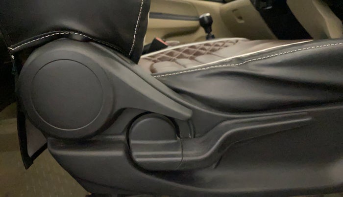 2023 Honda Amaze 1.2L I-VTEC S, Petrol, Manual, 21,593 km, Driver Side Adjustment Panel