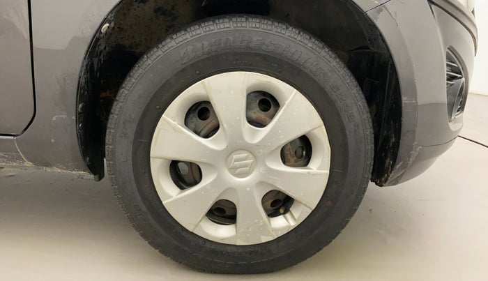 2014 Maruti Ritz VXI, Petrol, Manual, 57,273 km, Right Front Wheel