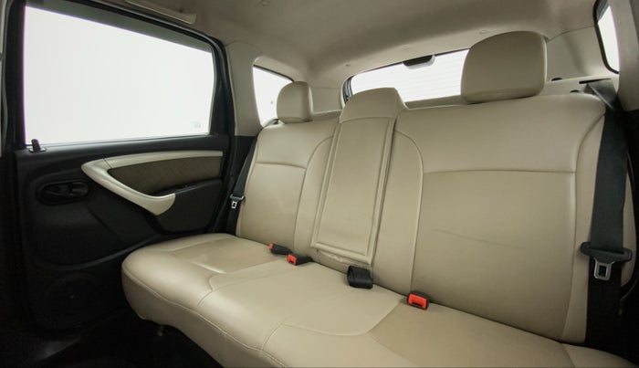 2013 Renault Duster 110 PS RXL DIESEL, Diesel, Manual, 1,07,928 km, Right Side Rear Door Cabin