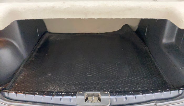 2013 Renault Duster 110 PS RXL DIESEL, Diesel, Manual, 1,07,928 km, Boot Inside