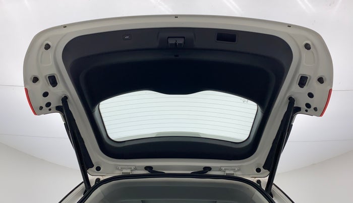 2019 MG HECTOR SHARP DCT PETROL, Petrol, Automatic, 35,582 km, Boot Door Open