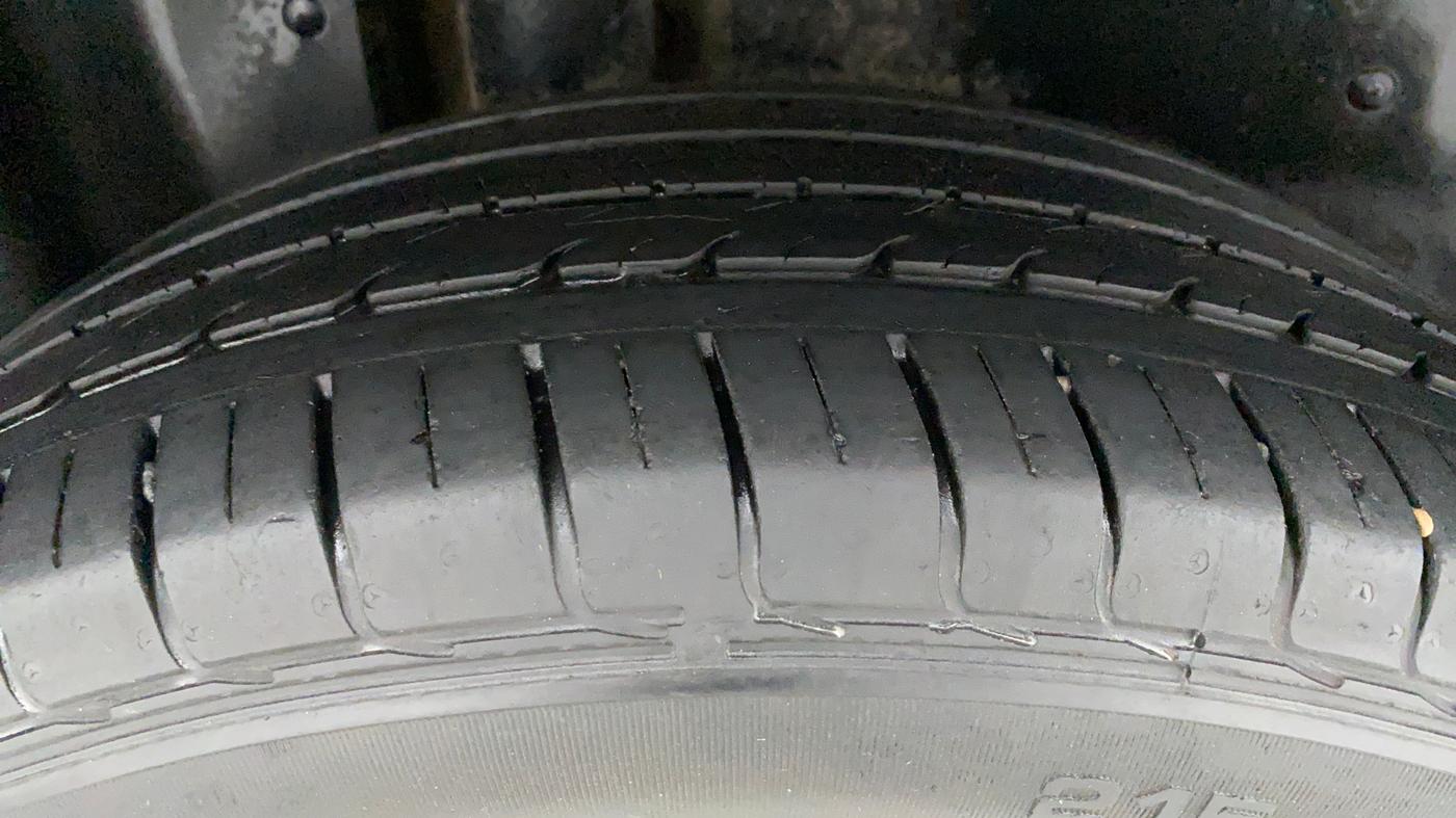 2019 MG HECTOR SHARP DCT PETROL, Petrol, Automatic, 35,582 km, Right Rear Tyre Tread