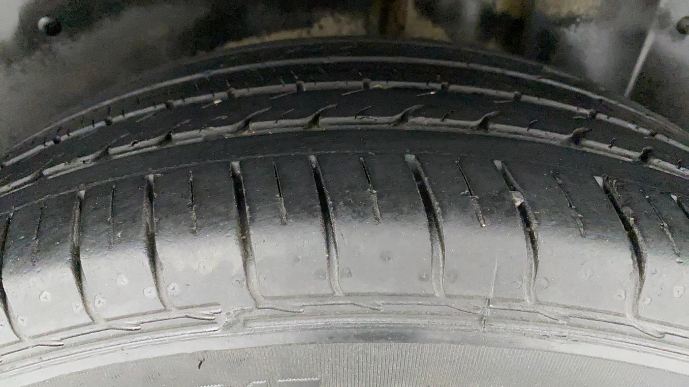 2019 MG HECTOR SHARP DCT PETROL, Petrol, Automatic, 35,582 km, Left Rear Tyre Tread