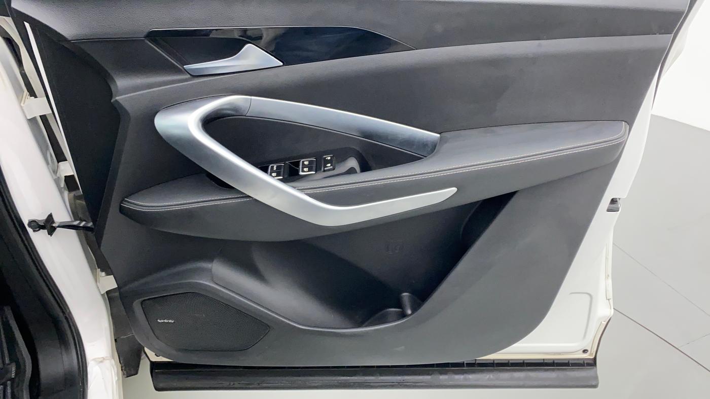 2019 MG HECTOR SHARP DCT PETROL, Petrol, Automatic, 35,582 km, Driver Side Door Panels Control