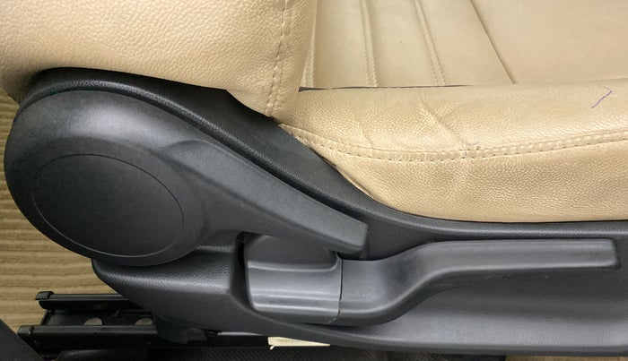 2019 Honda Amaze 1.2 SMT I VTEC, Petrol, Manual, 20,478 km, Driver Side Adjustment Panel