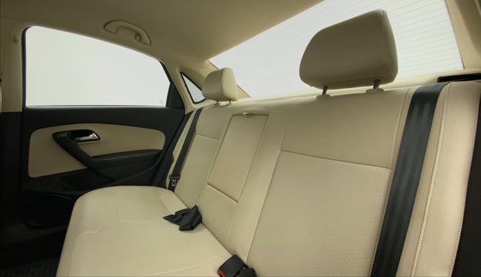 2018 Skoda Rapid 1.5 TDI AT STYLE PLUS, Diesel, Automatic, 33,945 km, Right Side Rear Door Cabin