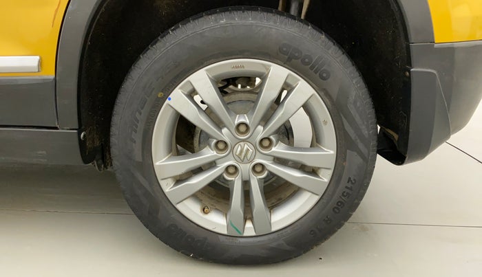 2017 Maruti Vitara Brezza ZDI, Diesel, Manual, 68,420 km, Left Rear Wheel
