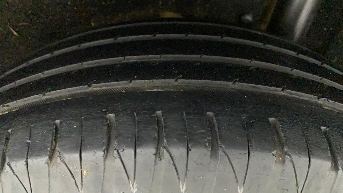 2017 Maruti Vitara Brezza ZDI, Diesel, Manual, 68,420 km, Left Rear Tyre Tread