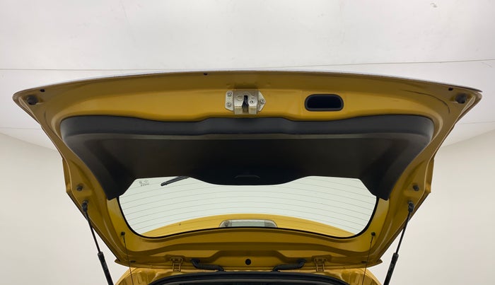 2017 Maruti Vitara Brezza ZDI, Diesel, Manual, 68,420 km, Boot Door Open