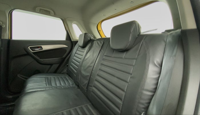 2017 Maruti Vitara Brezza ZDI, Diesel, Manual, 68,420 km, Right Side Rear Door Cabin