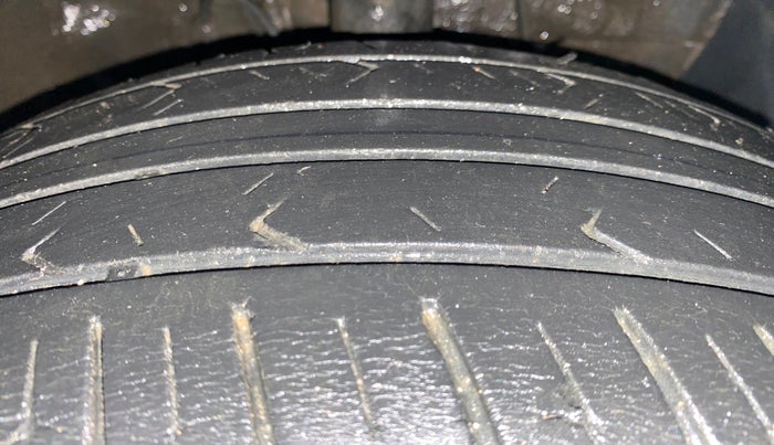 2019 Hyundai Elite i20 ASTA (O) CVT, Petrol, Automatic, 46,602 km, Right Front Tyre Tread