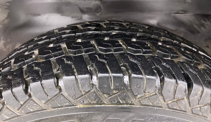 2015 Tata Sumo Gold EX, Diesel, Manual, 1,11,634 km, Left Rear Tyre Tread