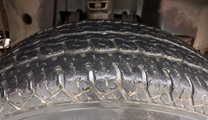 2015 Tata Sumo Gold EX, Diesel, Manual, 1,11,634 km, Right Front Tyre Tread