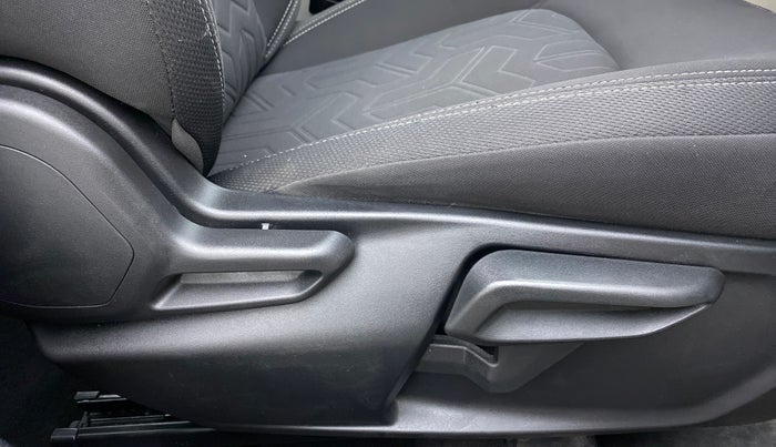2020 Tata NEXON XZ+ OPT PETROL, Petrol, Manual, 20,734 km, Driver Side Adjustment Panel
