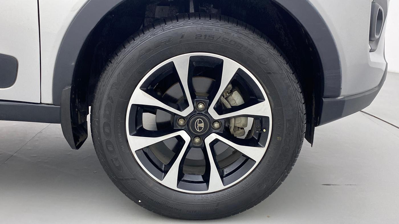 2020 Tata NEXON XZ+ OPT PETROL, Petrol, Manual, 20,734 km, Right Front Wheel