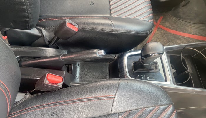 2023 Maruti Swift VXI AMT, Petrol, Automatic, 44,231 km, Gear Lever
