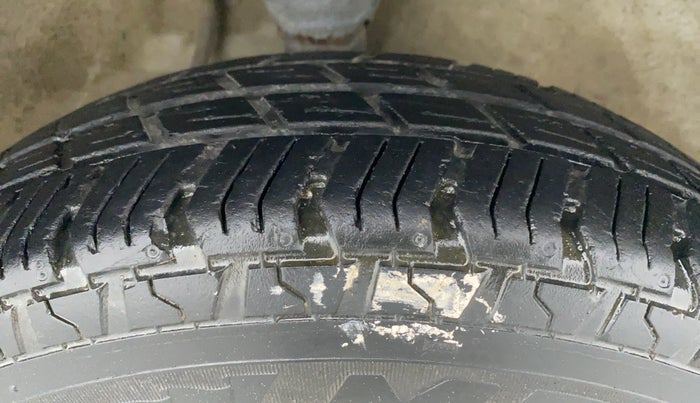 2017 Maruti Alto 800 LXI, Petrol, Manual, 11,783 km, Right Front Tyre Tread