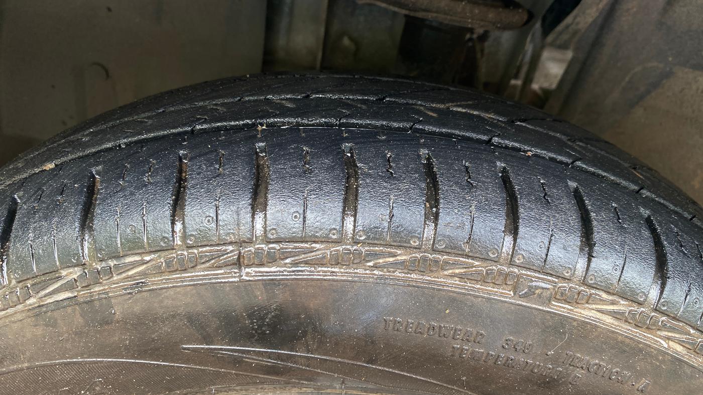 2019 Renault TRIBER RXZ, Petrol, Manual, 36,025 km, Left Front Tyre Tread