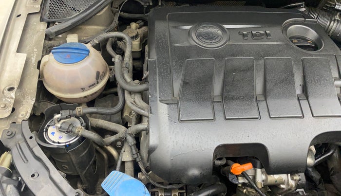 2012 Skoda Rapid ELEGANCE 1.6 TDI CR MT, Diesel, Manual, 72,503 km, Engine View - Right