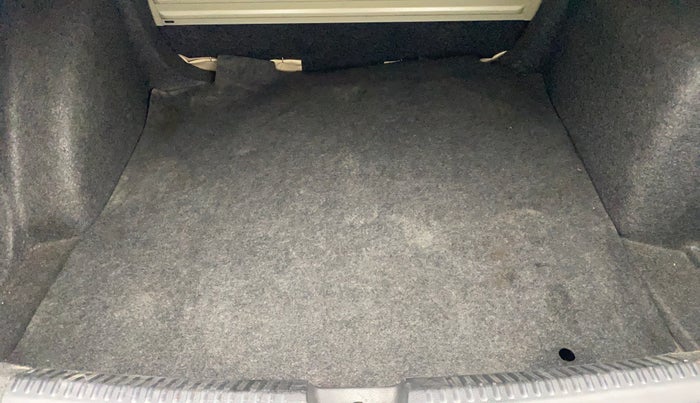 2012 Skoda Rapid ELEGANCE 1.6 TDI CR MT, Diesel, Manual, 72,503 km, Boot Inside