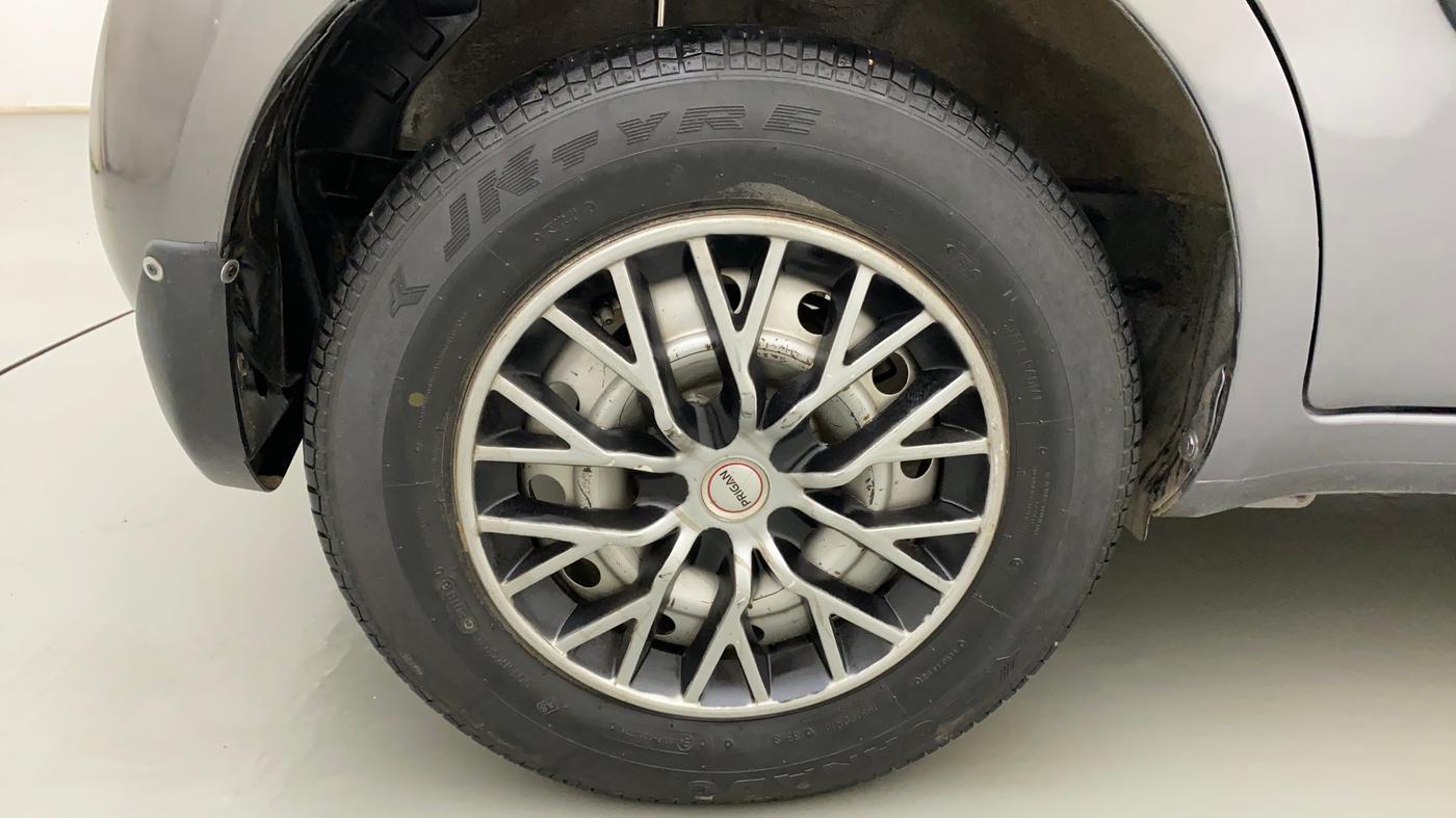 2012 Maruti Ritz LXI, Petrol, Manual, 1,19,936 km, Right Rear Wheel