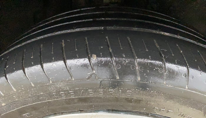 2022 Tata ALTROZ XM PLUS PETROL, Petrol, Manual, 57,204 km, Right Front Tyre Tread