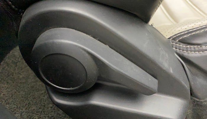 2022 Tata ALTROZ XM PLUS PETROL, Petrol, Manual, 57,204 km, Driver Side Adjustment Panel