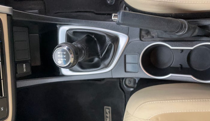 2018 Toyota Corolla Altis G PETROL, Petrol, Manual, 42,165 km, Gear Lever
